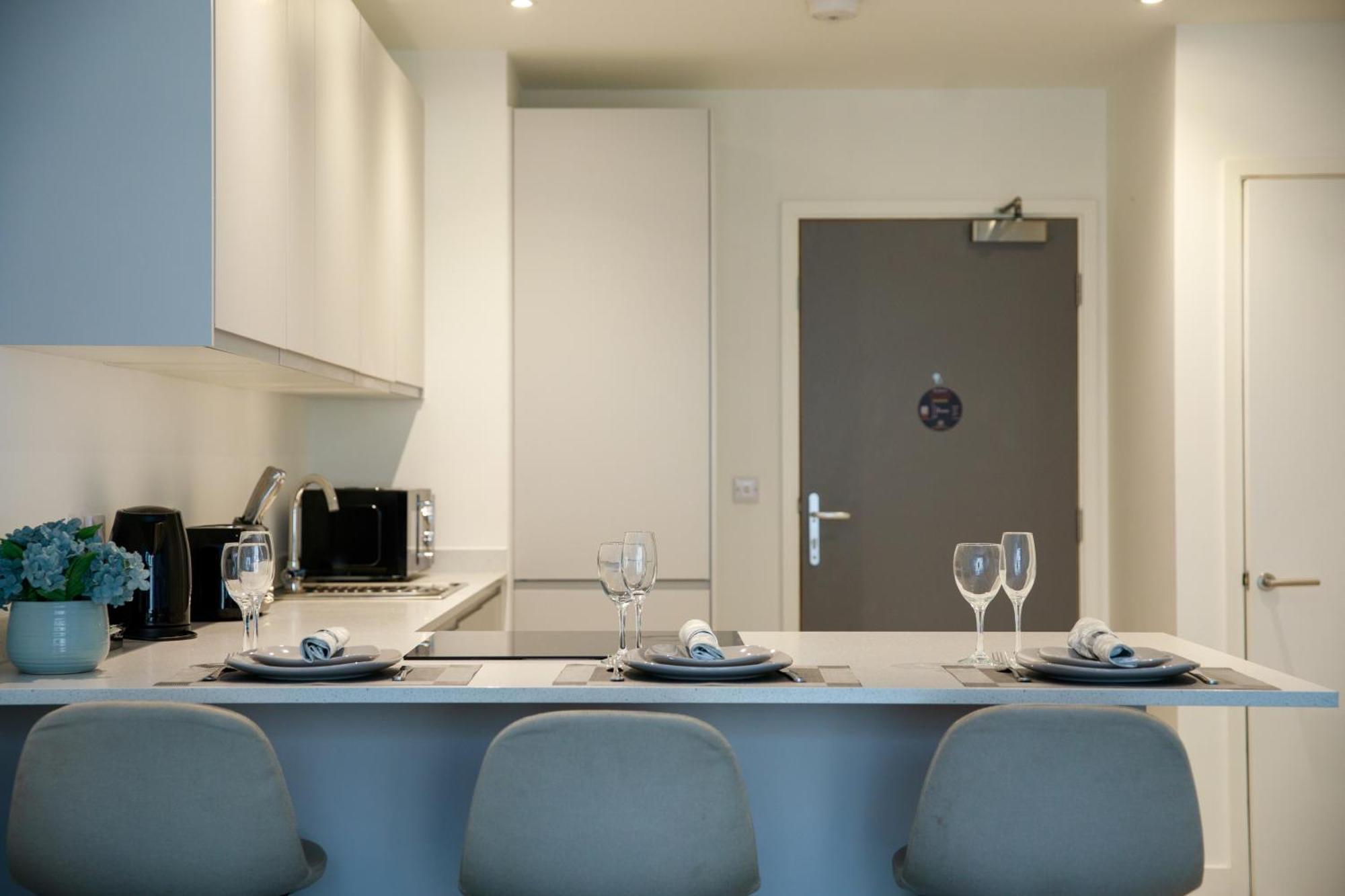Trafford Suite Modern 1 Bed With Cinema Room Manchester Buitenkant foto